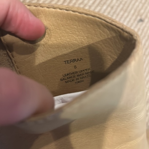 EUC STEVE MADDEN terraa peep toe tan leather heels size 8 - Picture 8 of 13